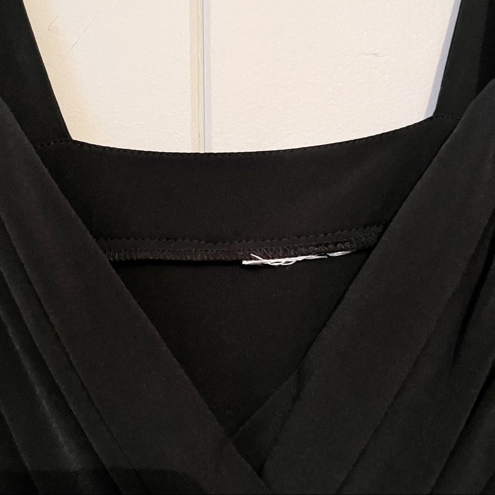 Black Dress. Slinky material. - Picture 6 of 8